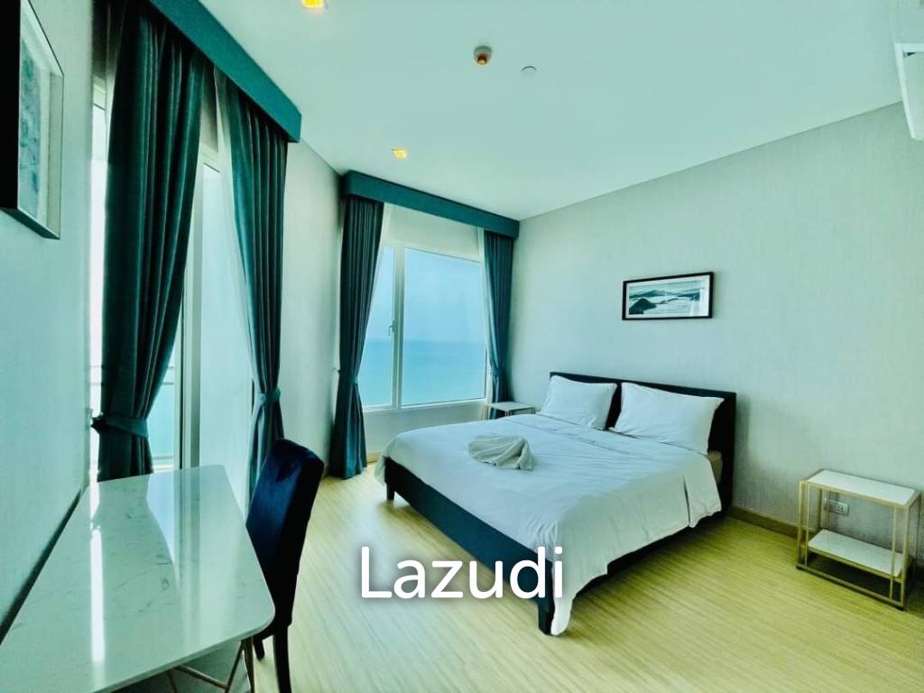 3 Bedrooms Beachfront Condo For rent