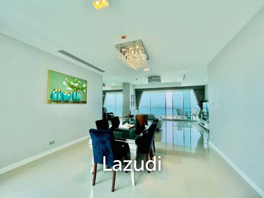 3 Bedrooms Beachfront Condo For rent