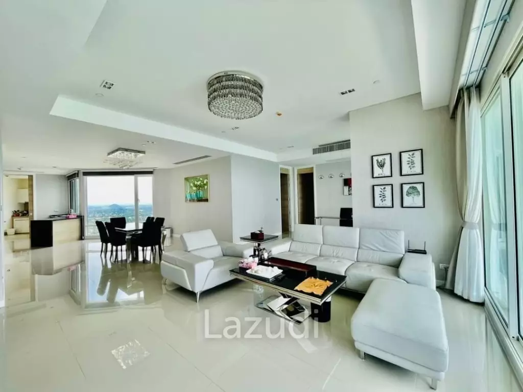 3 Bedrooms Beachfront Condo For rent