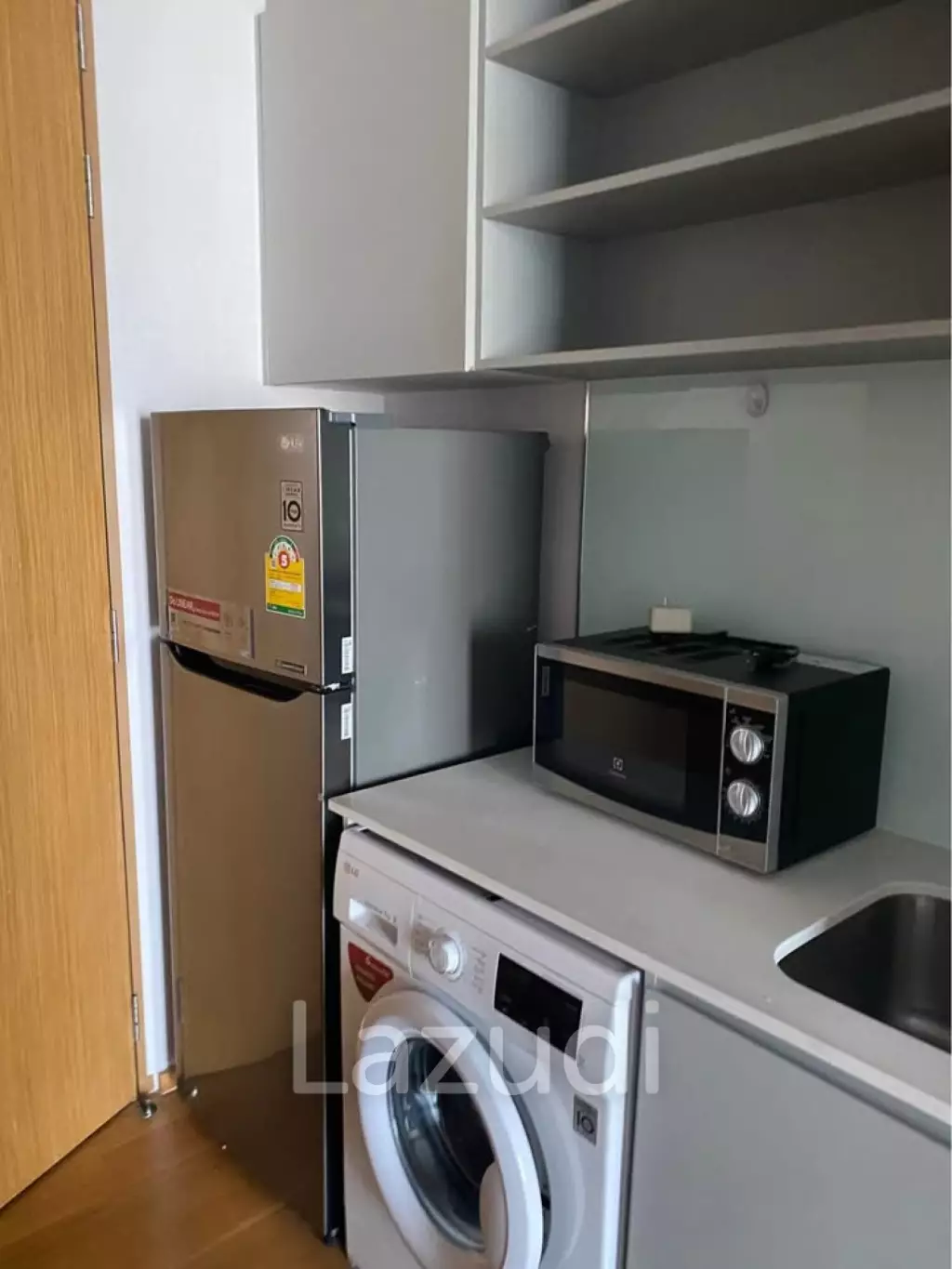 1 Bed 1 Bath 33.72 SQ.M at Noble Revo Silom