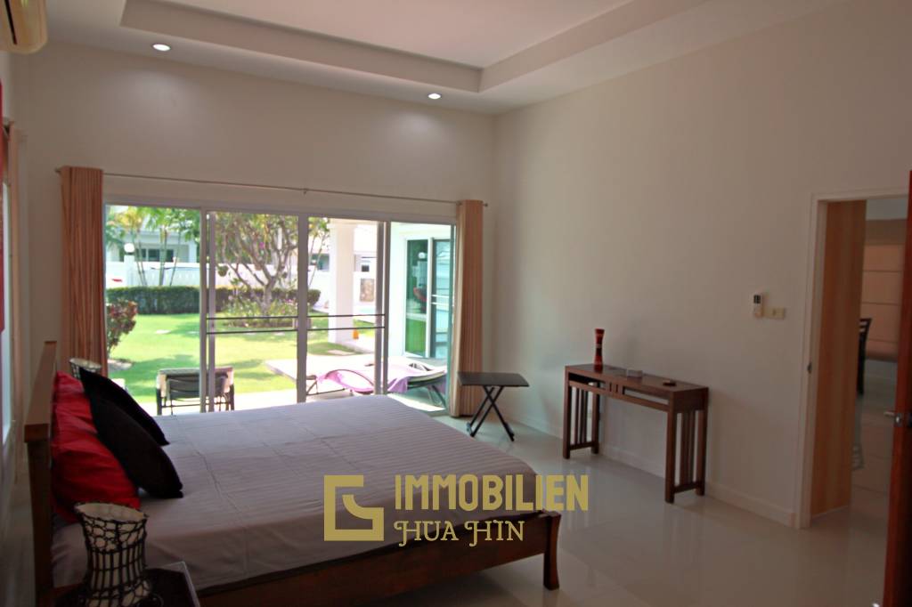 The Gold: Very well kept 3 bedroom pool villa!