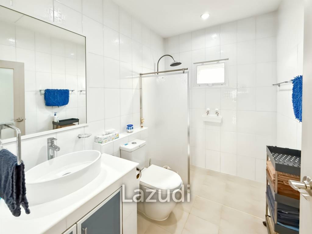 The Gold: Very well kept 3 bedroom pool villa!