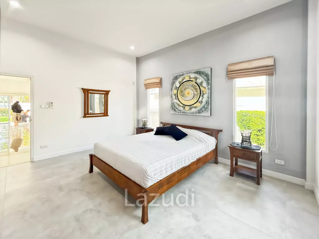 The Gold: Very well kept 3 bedroom pool villa!