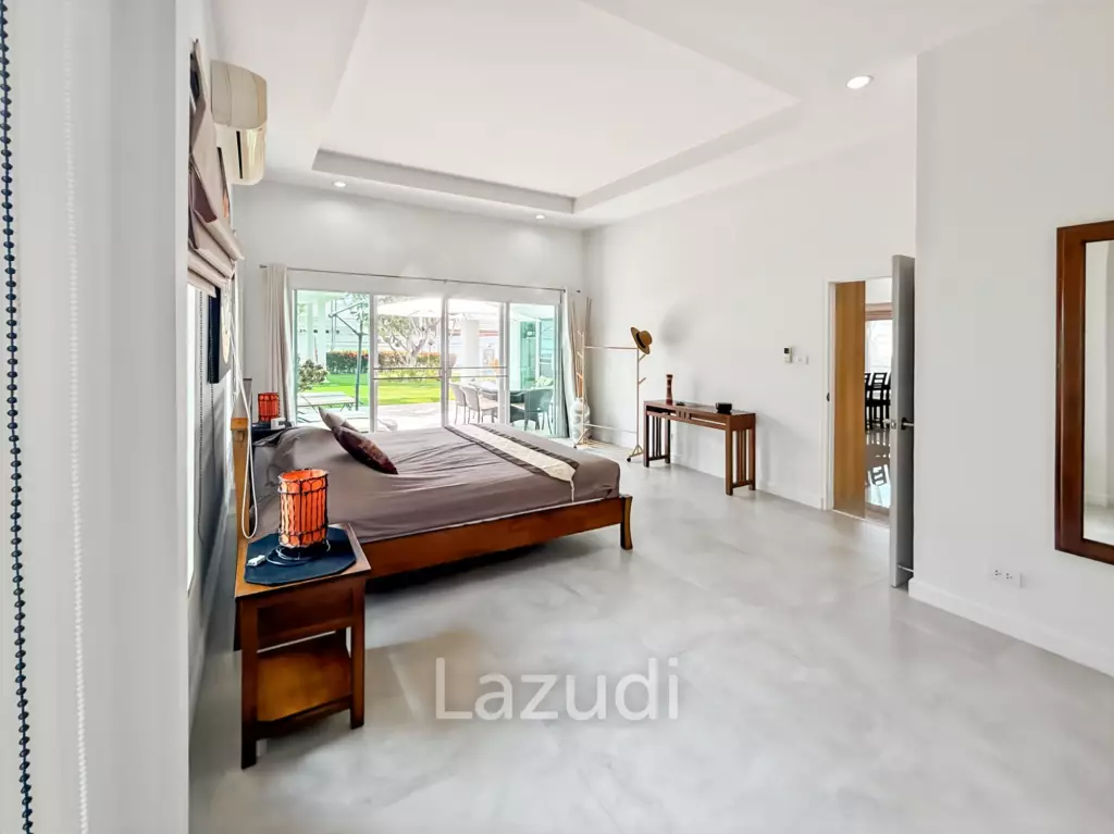 The Gold: Very well kept 3 bedroom pool villa!