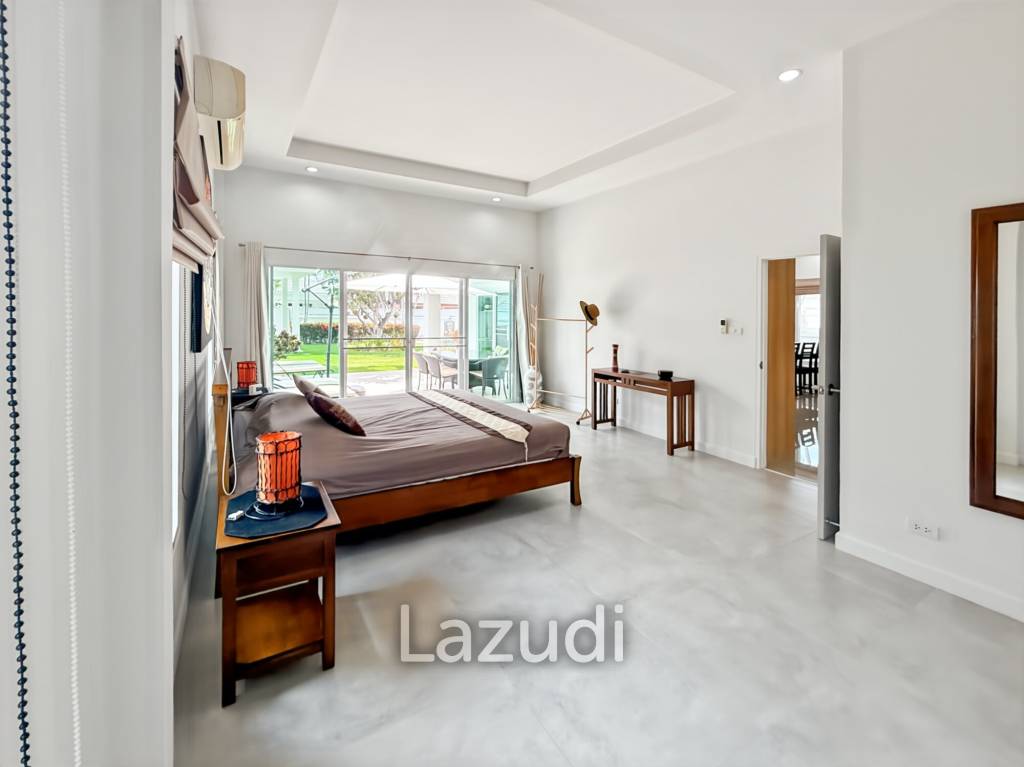 The Gold: Very well kept 3 bedroom pool villa!