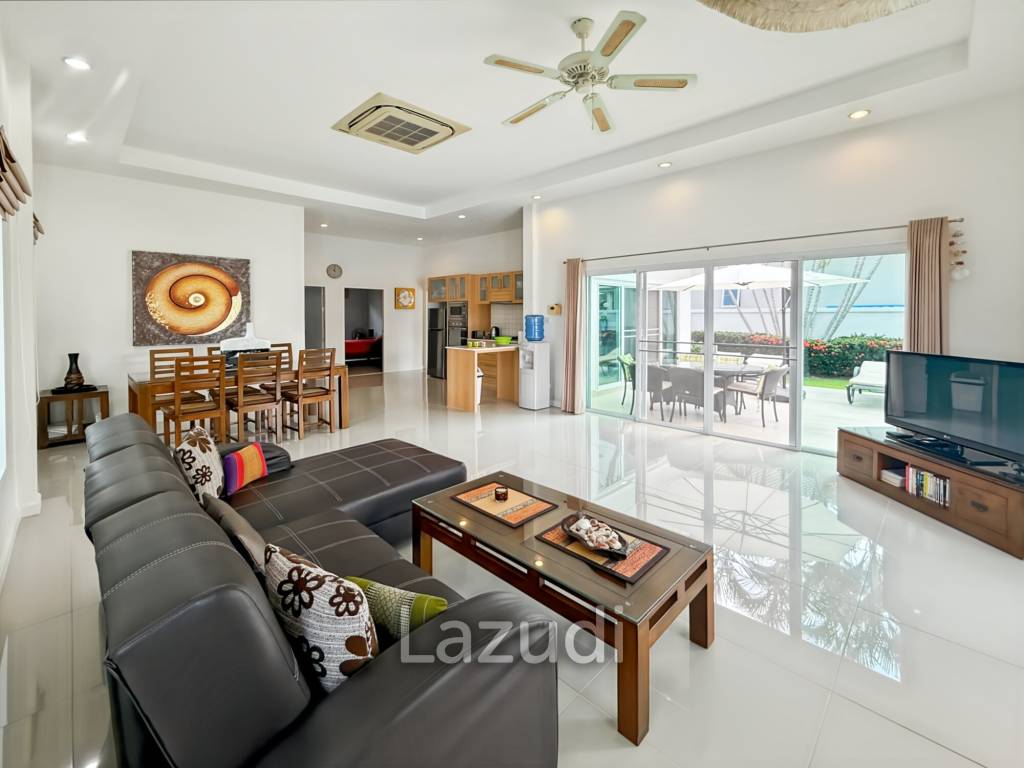 The Gold: Very well kept 3 bedroom pool villa!