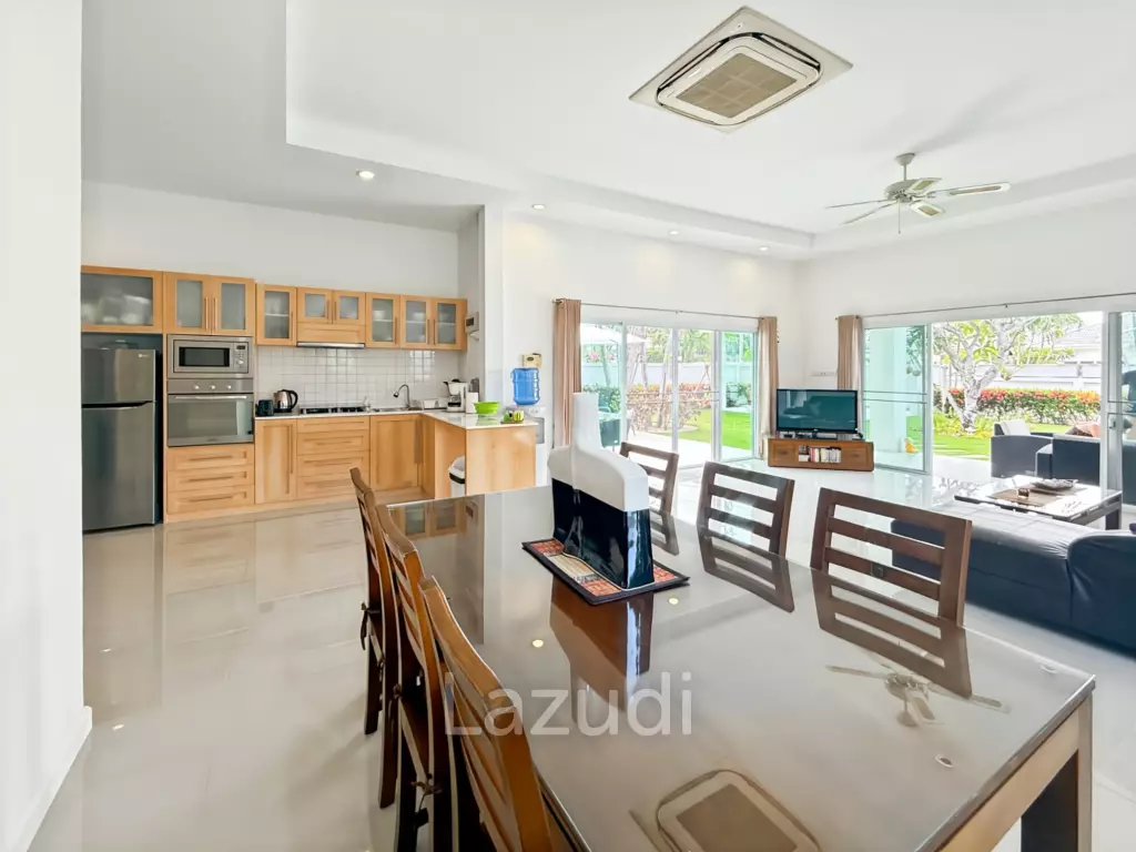 The Gold: Very well kept 3 bedroom pool villa!