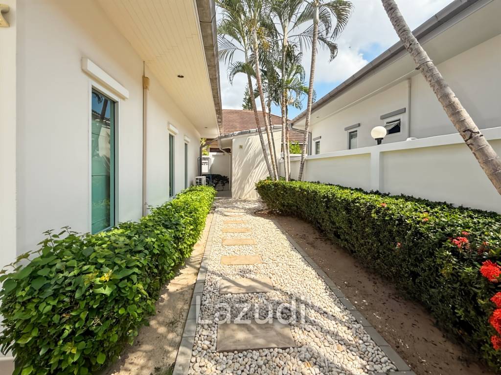 The Gold: Very well kept 3 bedroom pool villa!