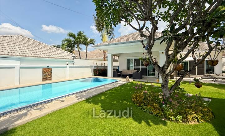 The Gold: Very well kept 3 bedroom pool villa!