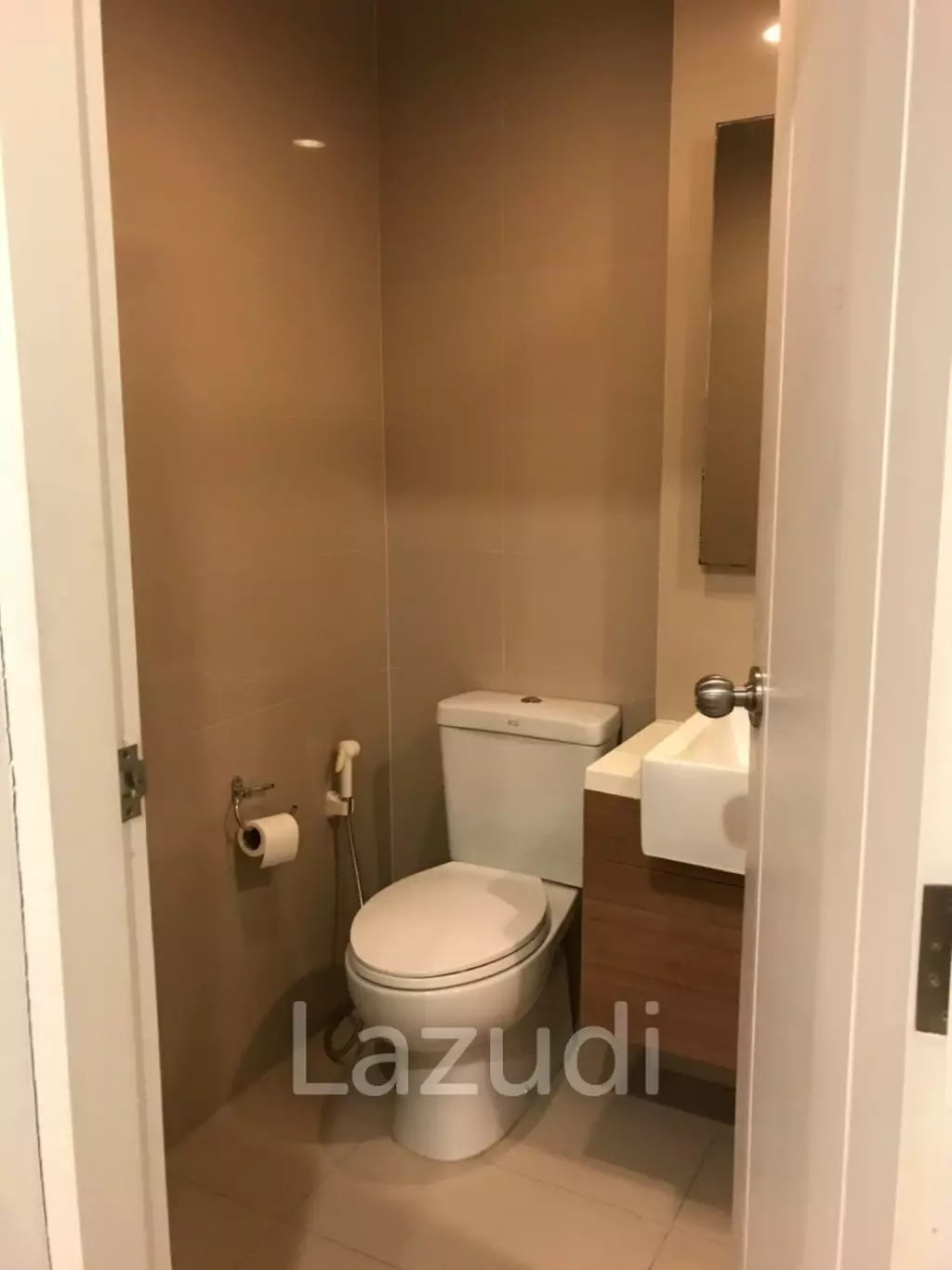 1 Bed 1 Bath 40 Sqm Condo For Sale With Tenant