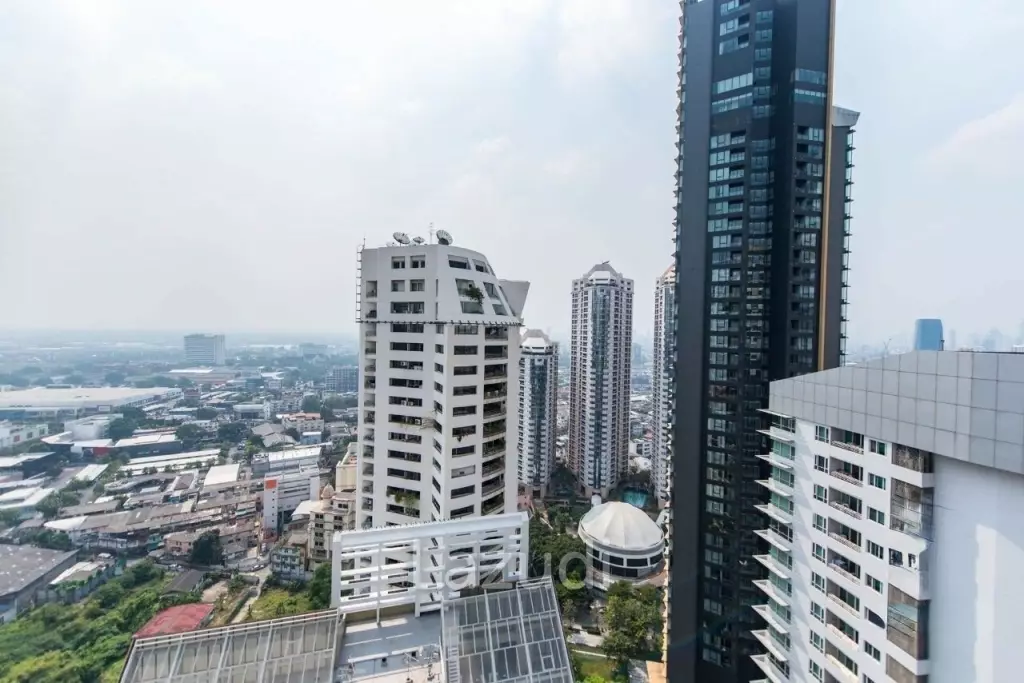 2 Bed 2 Bath 110 SQ.M The Emporio Place