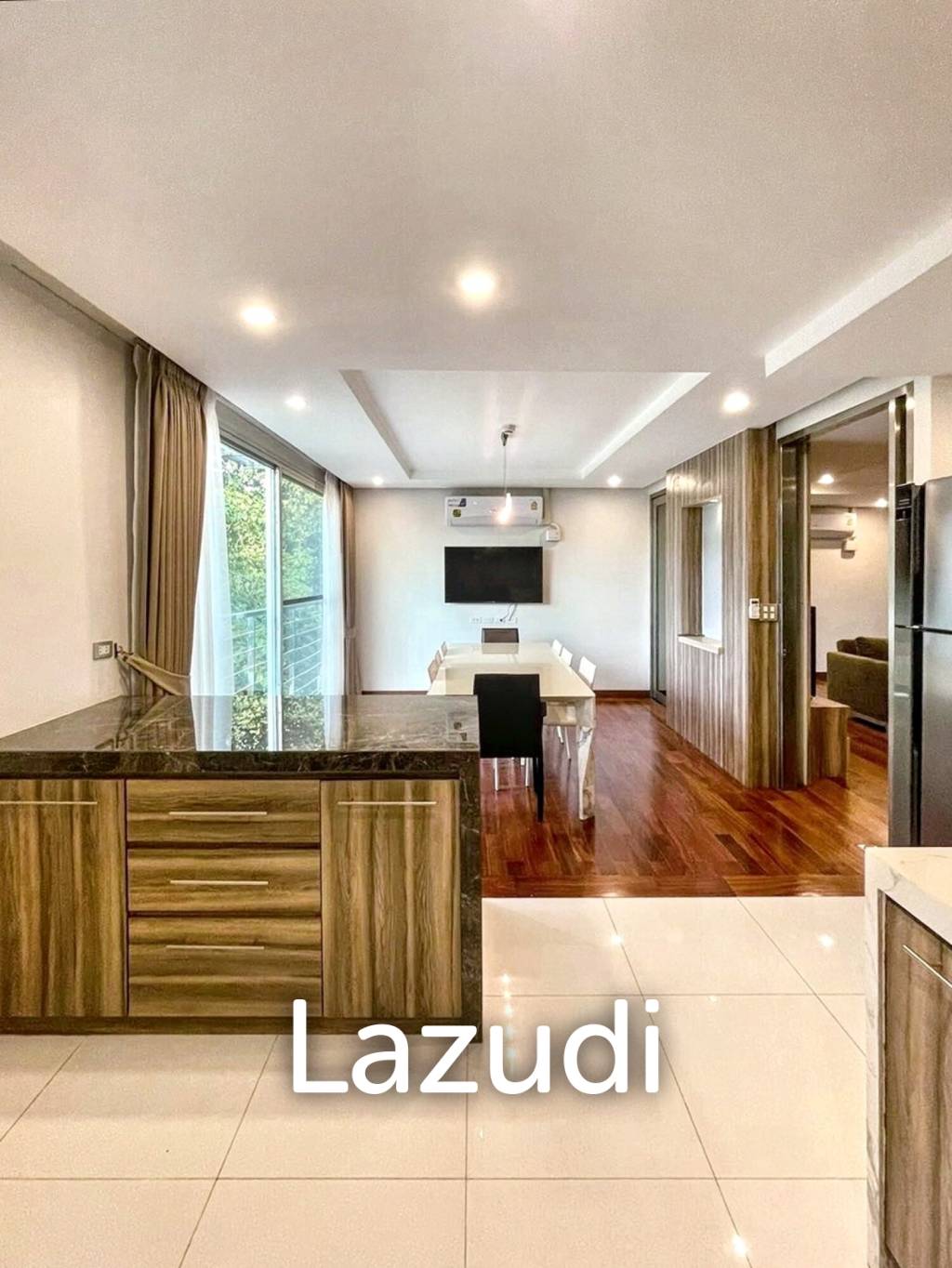 3 Bed 3 Bath 215 Sqm Service apartment for Rent