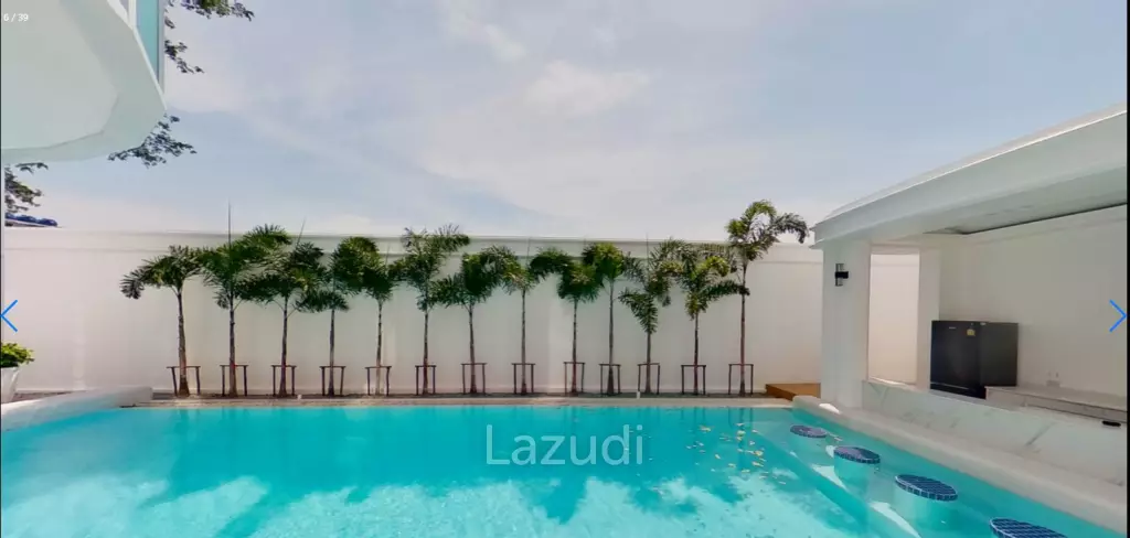 New Grand Pool Villa Pattaya near Walking Street