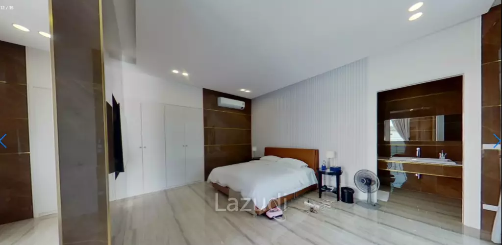 New Grand Pool Villa Pattaya near Walking Street