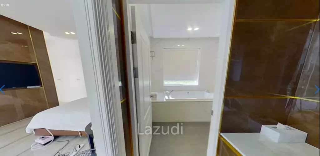New Grand Pool Villa Pattaya near Walking Street