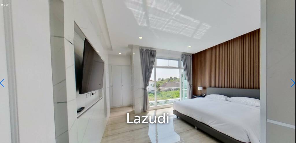New Grand Pool Villa Pattaya near Walking Street