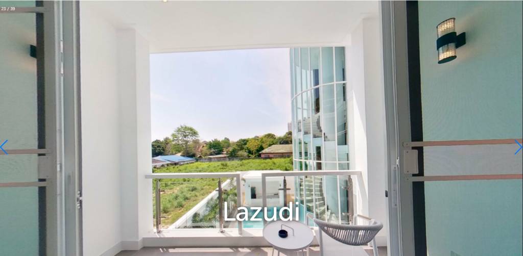New Grand Pool Villa Pattaya near Walking Street