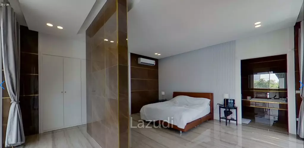 New Grand Pool Villa Pattaya near Walking Street