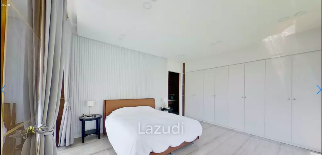 New Grand Pool Villa Pattaya near Walking Street