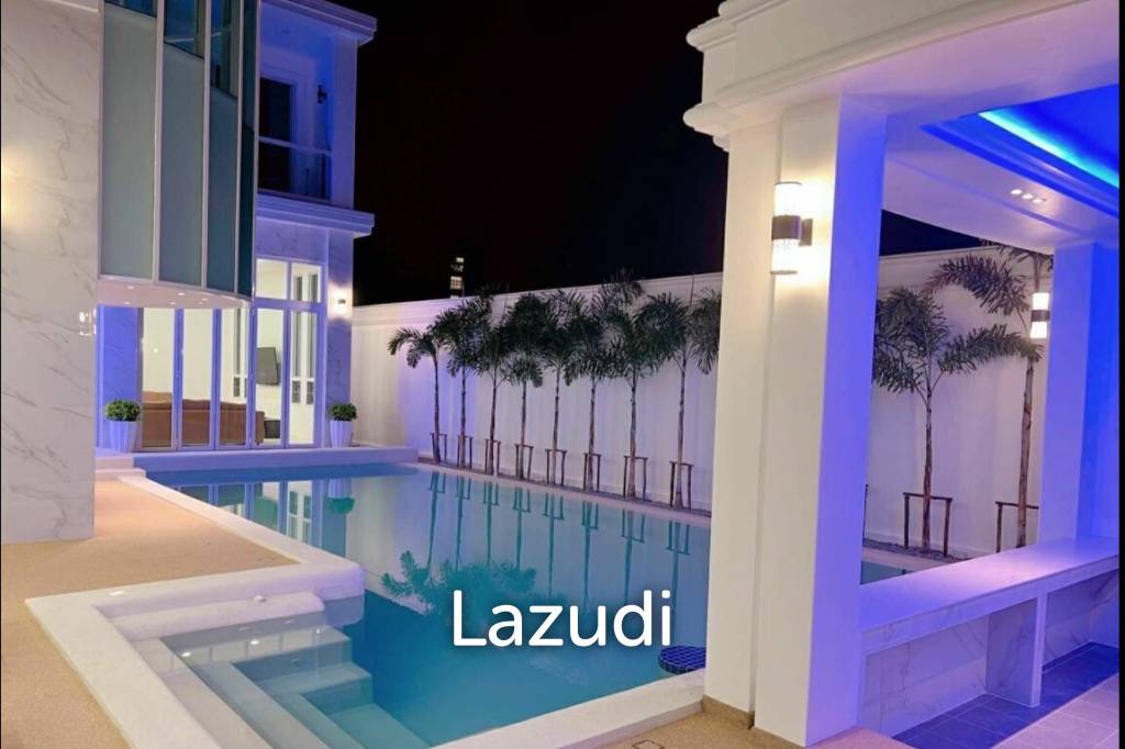 New Grand Pool Villa Pattaya near Walking Street