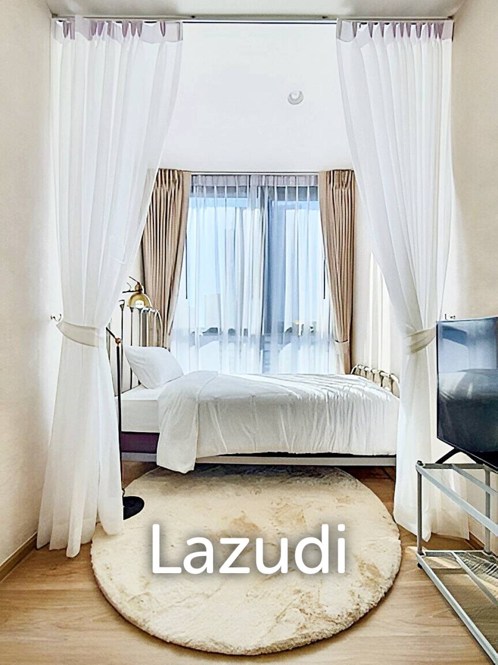 2 Bed 1 Bath 41 SQ.M OKA HAUS Sukhumvit 36