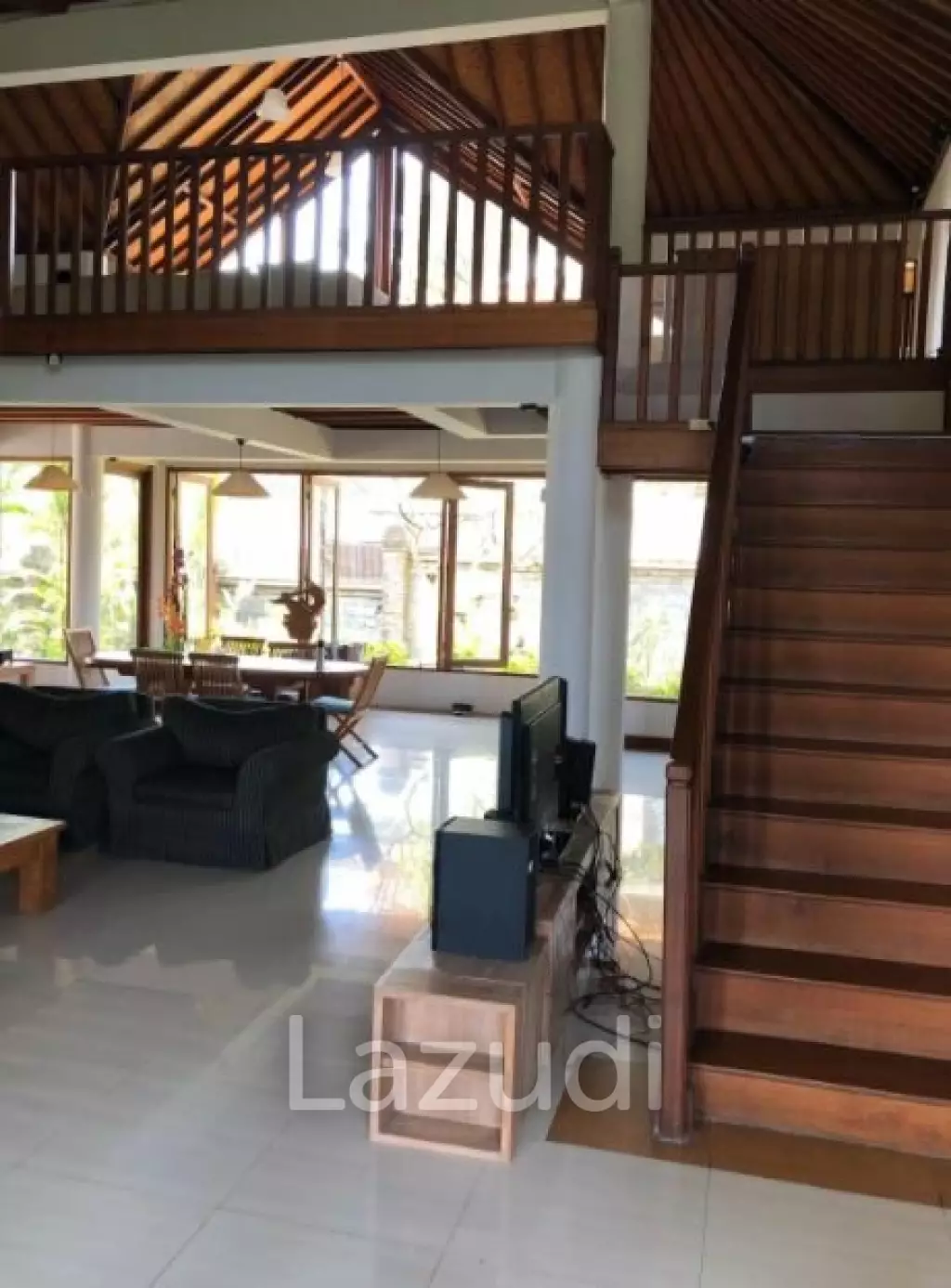 Investasi hak milik villa 3 kamar dengan pemandangan sawah di Berawa BALI