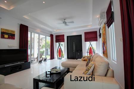 570 ตร.ม 3 เตียง 2 อาบน้ำ วิลล่า For ขาย