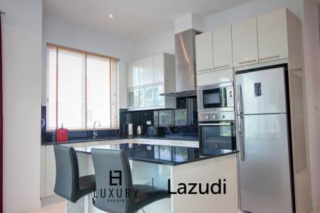 570 ตร.ม 3 เตียง 2 อาบน้ำ วิลล่า For ขาย