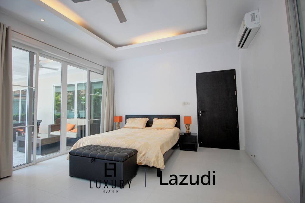 570 ตร.ม 3 เตียง 2 อาบน้ำ วิลล่า For ขาย