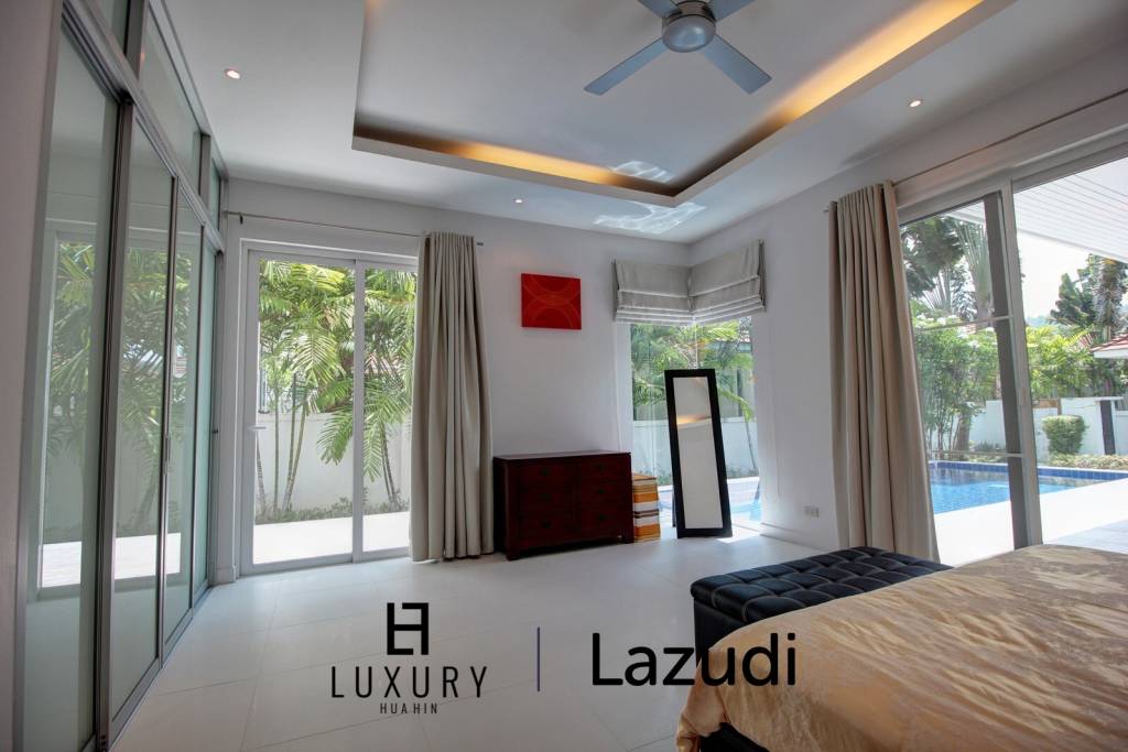 570 ตร.ม 3 เตียง 2 อาบน้ำ วิลล่า For ขาย