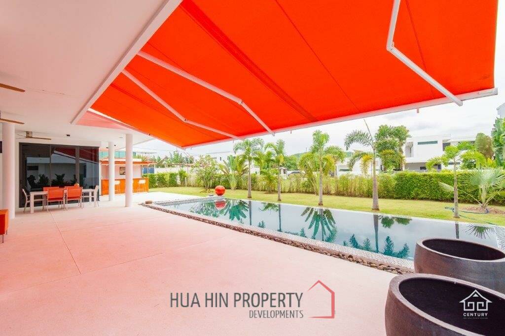 LA LUA : Outstanding 4 Bed Pool Villa on Resort Development close to Banyan Golf Course