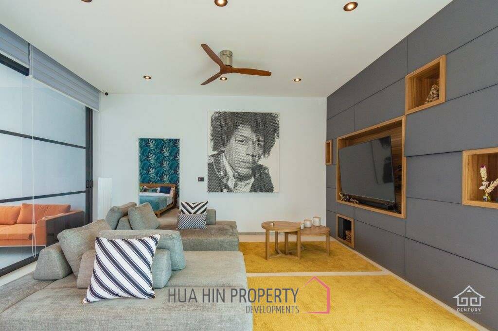 LA LUA : Outstanding 4 Bed Pool Villa on Resort Development close to Banyan Golf Course