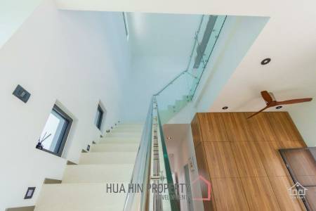 LA LUA : Outstanding 4 Bed Pool Villa on Resort Development close to Banyan Golf Course