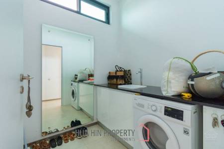 LA LUA : Outstanding 4 Bed Pool Villa on Resort Development close to Banyan Golf Course