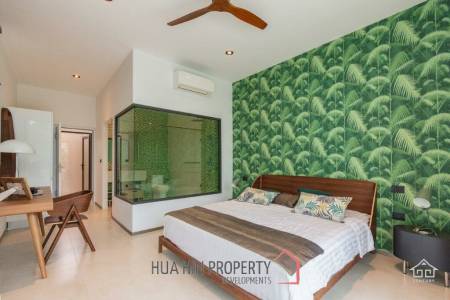 LA LUA : Outstanding 4 Bed Pool Villa on Resort Development close to Banyan Golf Course