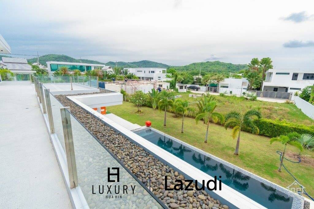 LA LUA : Outstanding 4 Bed Pool Villa on Resort Development close to Banyan Golf Course