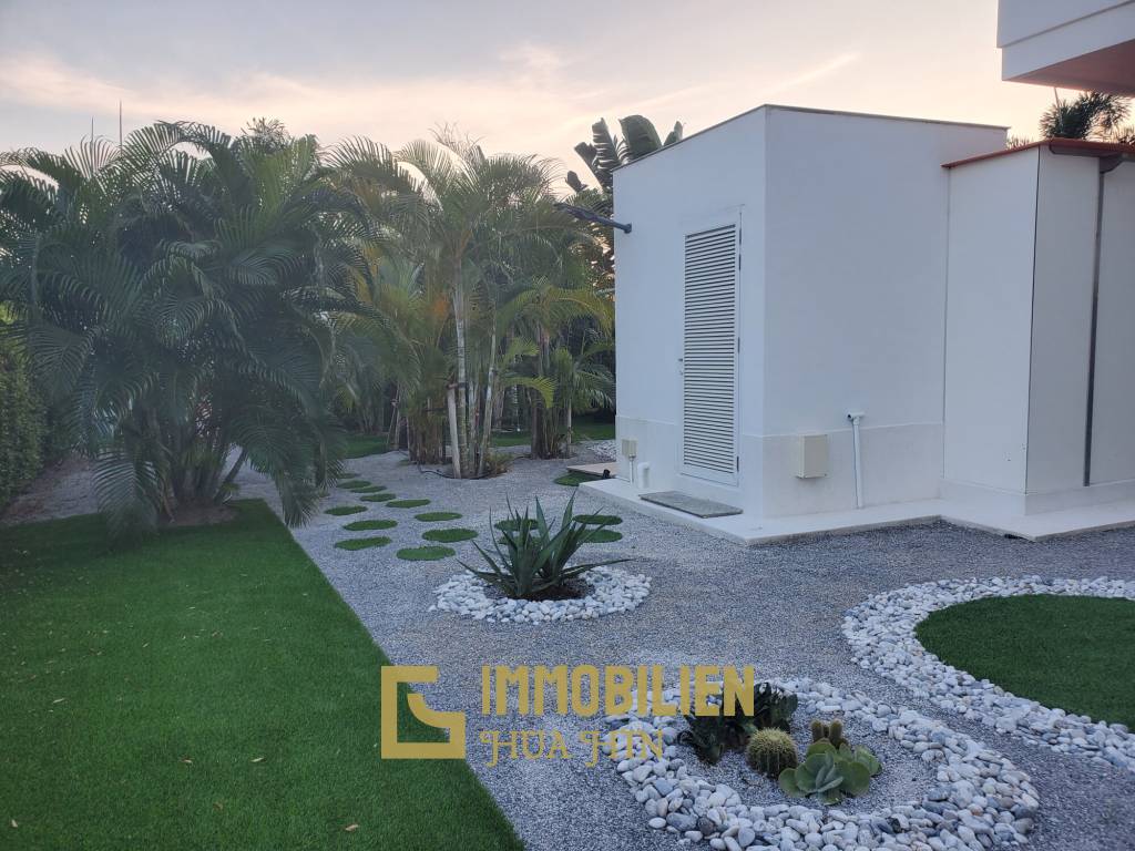 780 metro cuadrado 4 ` 4 Baño Villa de Venta