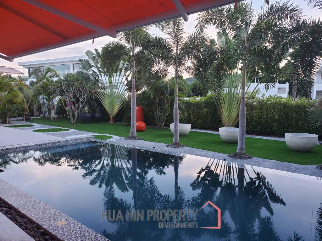 LA LUA : Outstanding 4 Bed Pool Villa on Resort Development close to Banyan Golf Course
