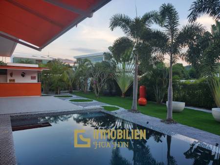 LA LUA : Outstanding 4 Bed Pool Villa on Resort Development close to Banyan Golf Course