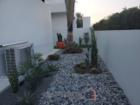 LA LUA : Outstanding 4 Bed Pool Villa on Resort Development close to Banyan Golf Course