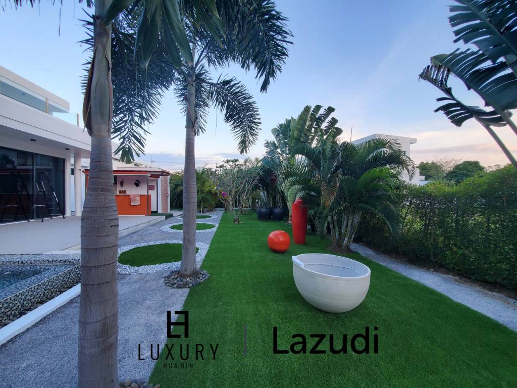 LA LUA : Outstanding 4 Bed Pool Villa on Resort Development close to Banyan Golf Course