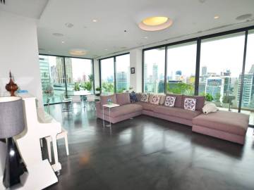 Le Raffine Sukhumvit 39 Three bedroom property for sale
