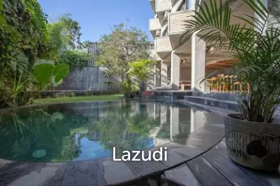 Stunning Freehold 30 bedroom hotel in Echo beach