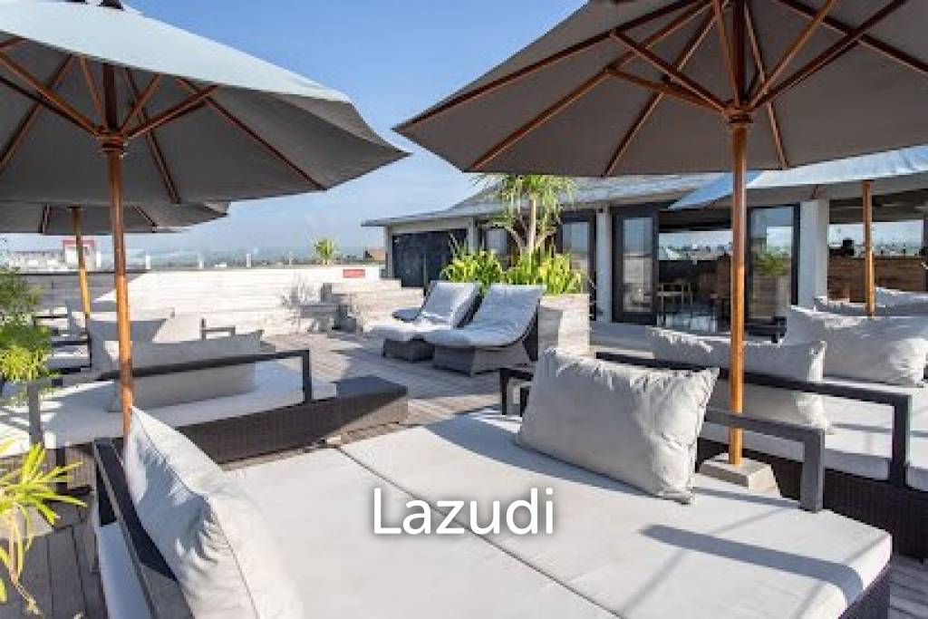 Stunning Freehold 30 bedroom hotel in Echo beach