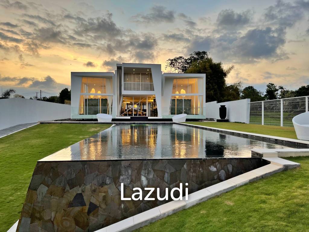 Architectural masterpiece 6 bedroom villa in Pererenan Bali