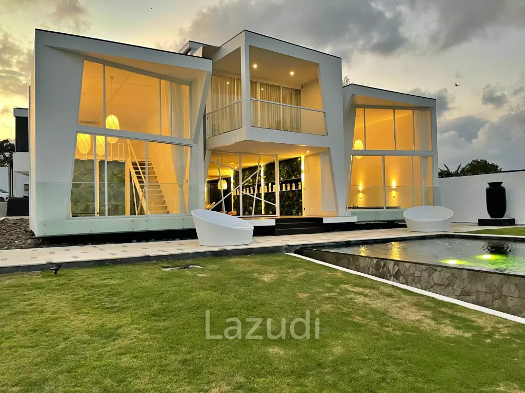 Architectural masterpiece 6 bedroom villa in Pererenan Bali