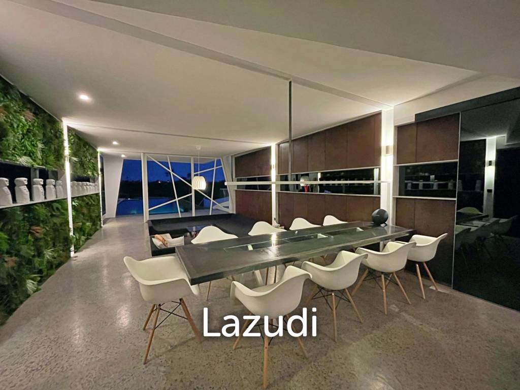Architectural masterpiece 6 bedroom villa in Pererenan Bali