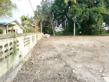 Land 2 Rai for sale Huay yai
