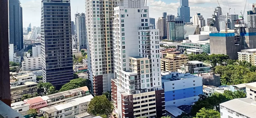 2 Bed 2 Bath 60 SQ.M Chewathai Ratchaprarop