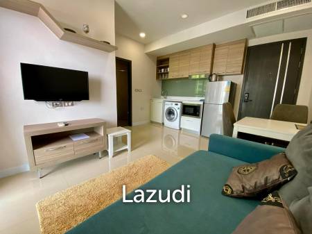 Sea View, Modern, One Bed At Dusit Grand Condo View - Jomtien